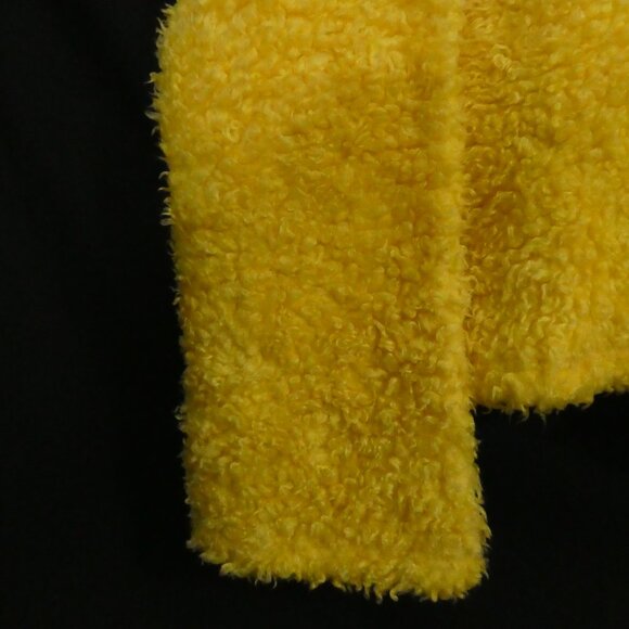 MOE | P2P 18.5 inches measured | Vintage Yellow Long Sleeve Teddy Sweater - Picture 14 of 16